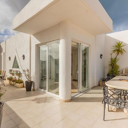 Appartamento Stunning - Seaview Penthouse 3-Bed + Parking Sliema Esterno foto